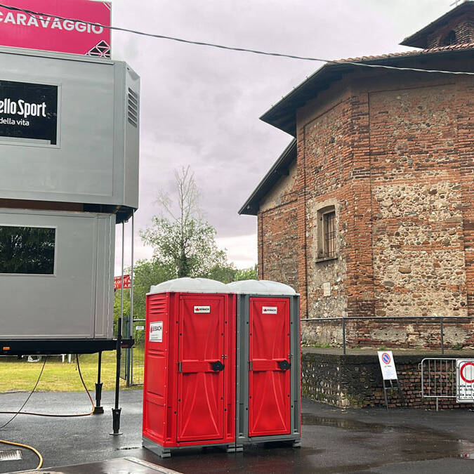 Installazione Giro di Italia 2023 tappa 14 Cassano Magnago Varese